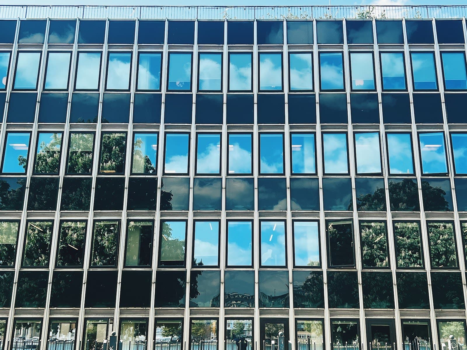 Kontor med udsigt over søerne i København